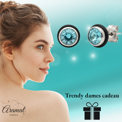 Boucles d'oreilles rondes en acier avec zircon bleu clair 