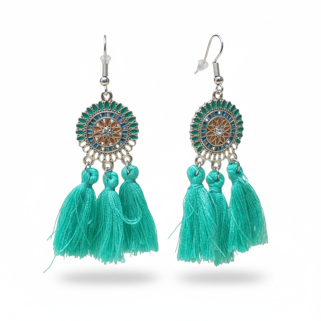 Zomerse boho oorhangers met mint groene kwastjes en RVS cirkel, 75x21mm, lichtgewicht festival oorbellen voor dames