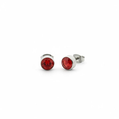 Oorstekers – Staal Kristal Rood Zilverkleur (7mm)