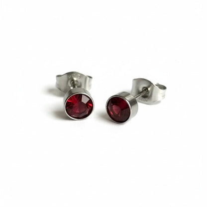 Oorstekers – Staal Kristal Rood Zilverkleur (5mm)