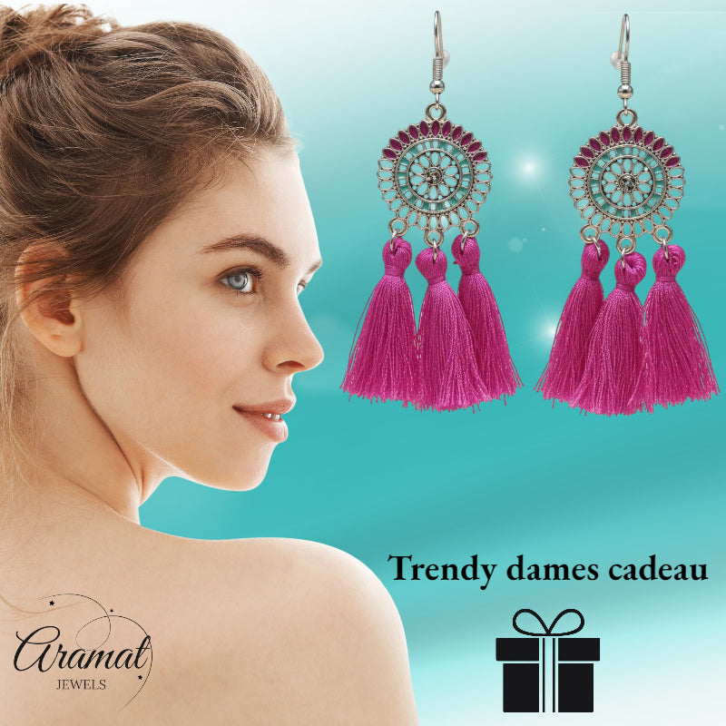 Boucles d'oreilles à pompons style bohème violettes