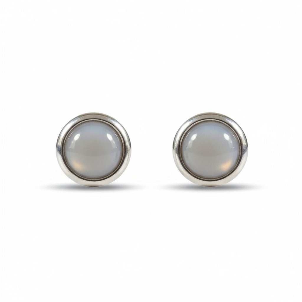 Boucles d'oreilles œil de chat 8 mm – Blanches