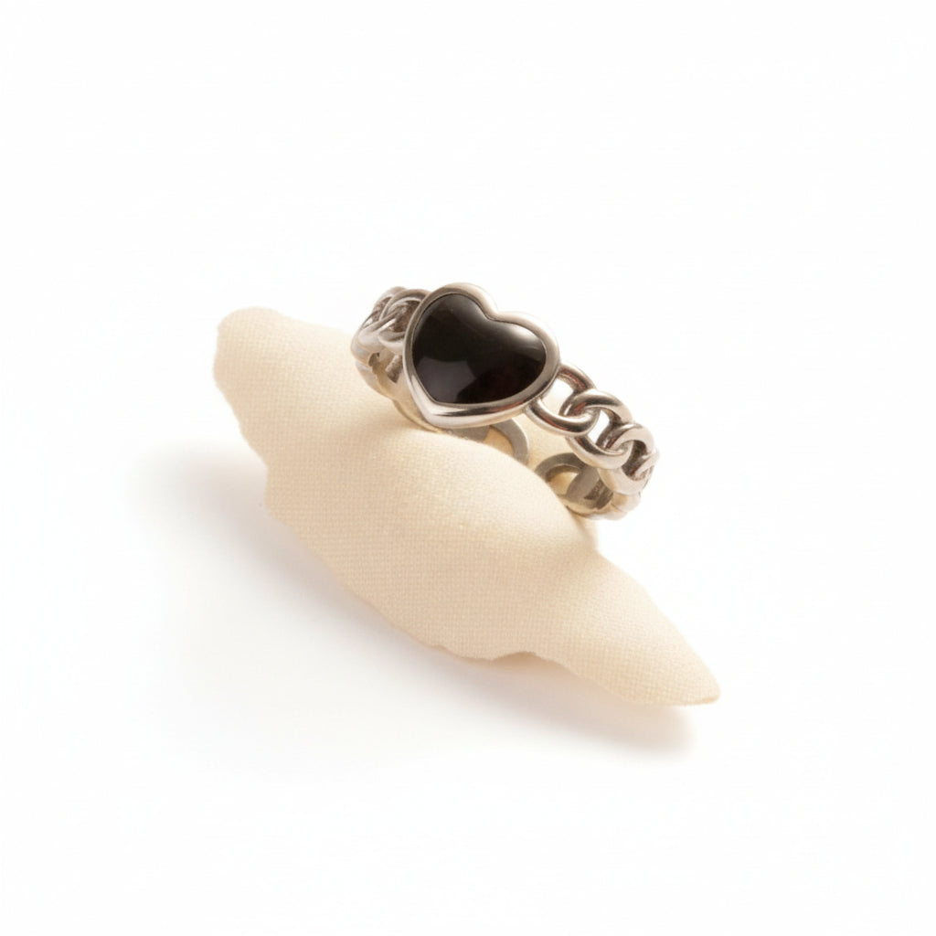 Verstelbare RVS Ring met Zwart Emaille Hartje - Zilverkleur (8 mm)
