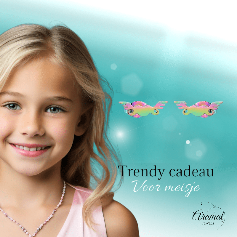 Regenboog hartjes oorstekers met vleugels – 11mm - Aramat Jewels - Oorbellen - cadeautip