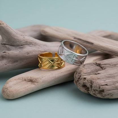 RVS Damesring Verstelbaar – Driehoekige Motiefjes – One Size - Aramat Jewels - Ringen - cadeautip