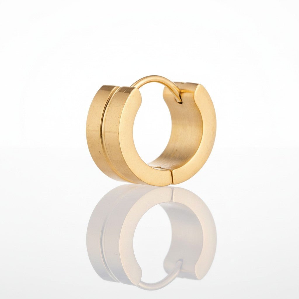 RVS Huggie Oorringen Dunne Gleuf Goudkleur 13mm - Dames - Aramat Jewels - Oorringen - cadeautip