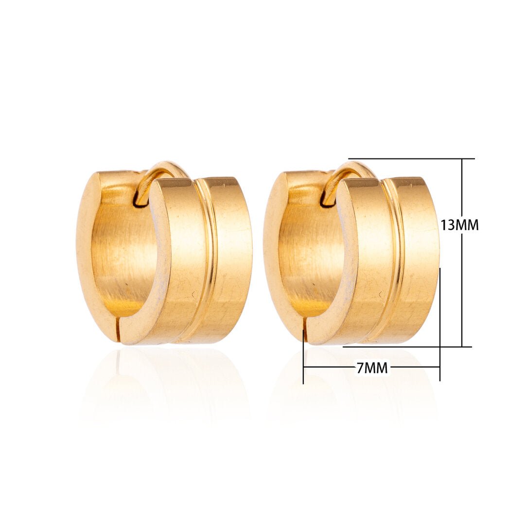 RVS Huggie Oorringen Dunne Gleuf Goudkleur 13mm - Dames - Aramat Jewels - Oorringen - cadeautip