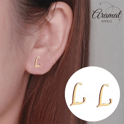 RVS letter L oorstekers goudkleurig - Aramat Jewels - Oorbellen - cadeautip