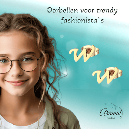RVS Letter W Oorbellen Goudkleurig – Initiaal - Aramat Jewels - Oorbellen - cadeautip