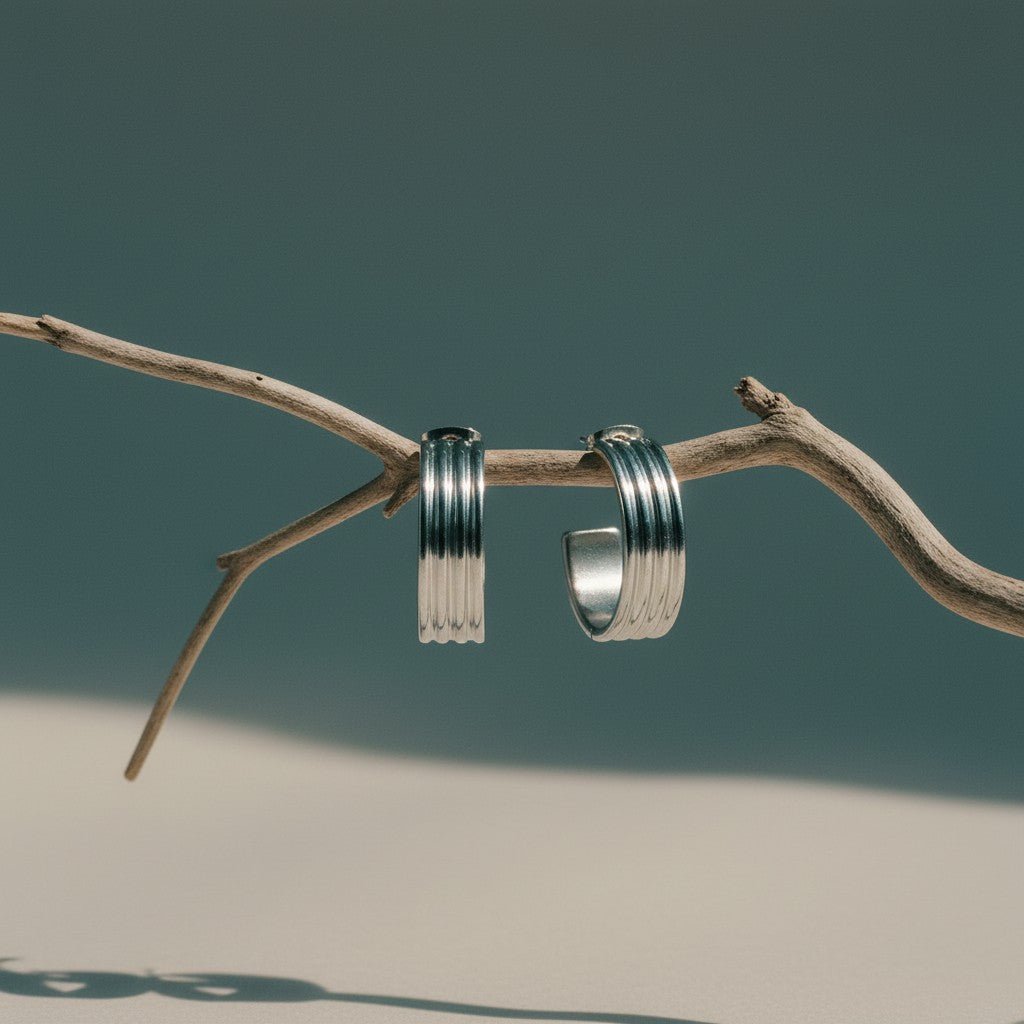 RVS Oorringen met Vier Lijnen Zilverkleur 23mm - Aramat Jewels - Oorringen - cadeautip