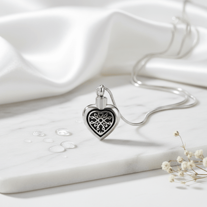 Sierlijk Keltisch as - hartje staal met zwart emaille - Aramat Jewels - Gedenkhangers - cadeautip