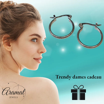 Oorringen – RVS Zilverkleur met Streepjes (18mm)