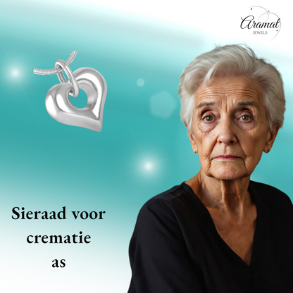 Bijou en frêne en forme de cœur avec détail ajouré – acier