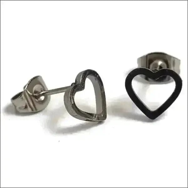 Hartvormige oorbellen van roestvrij staal.