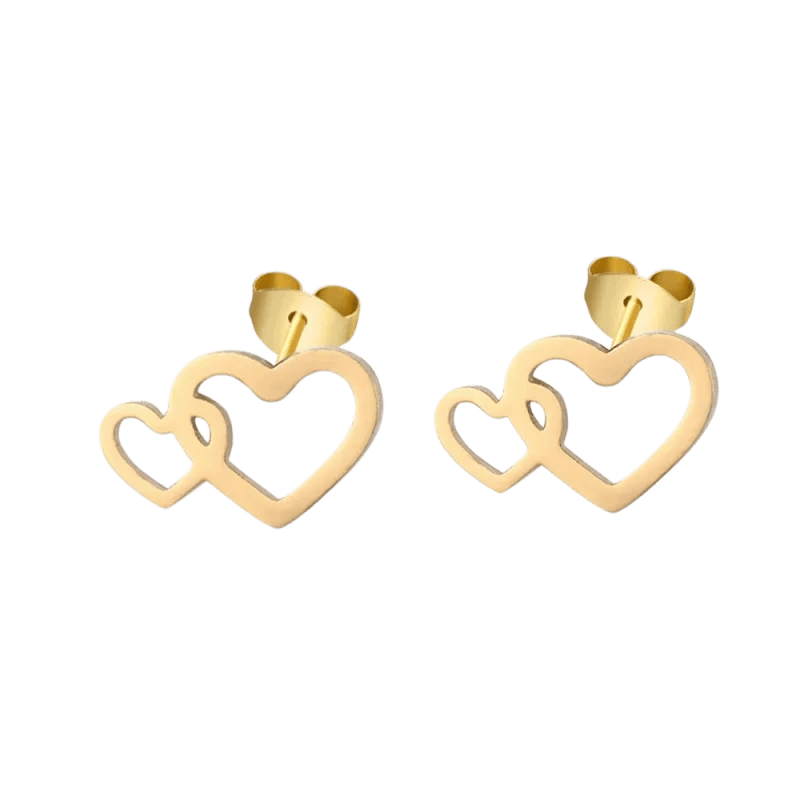 Goudkleurige hartvormige oorbellen met in elkaar grijpend dubbel hart ontwerp.