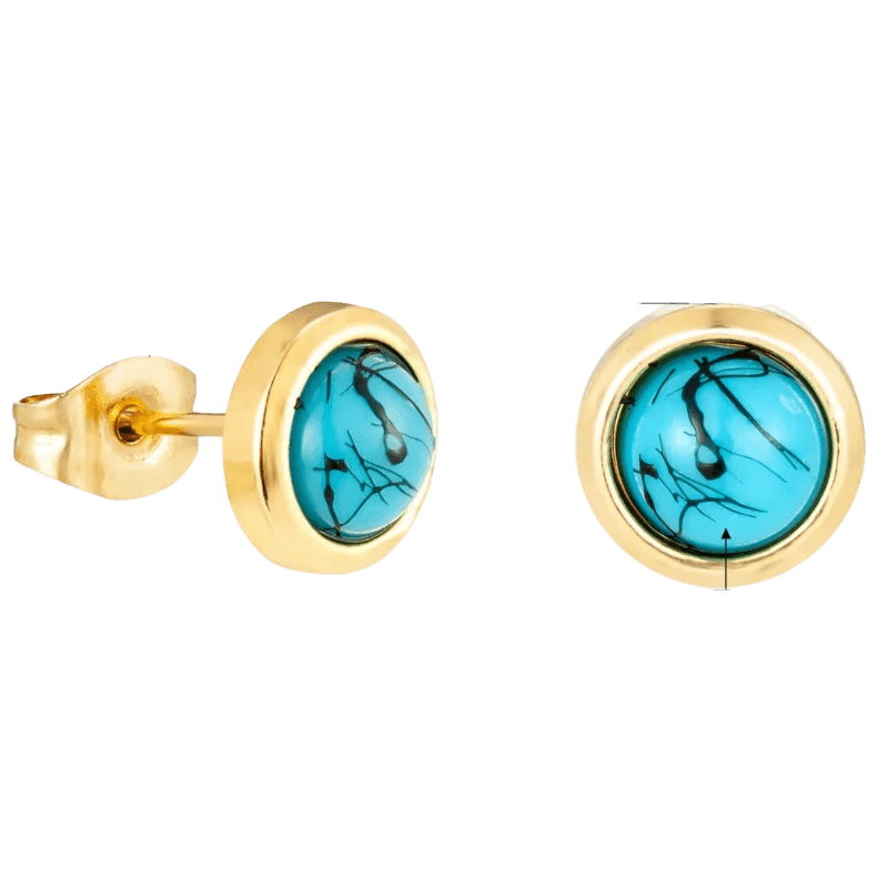 Gouden oorbellen met ronde turquoise edelstenen.