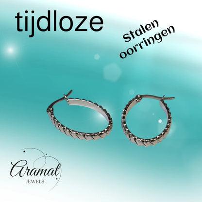 Oorringen – RVS Ovale Vorm met Schuine Streepjes (28mm)
