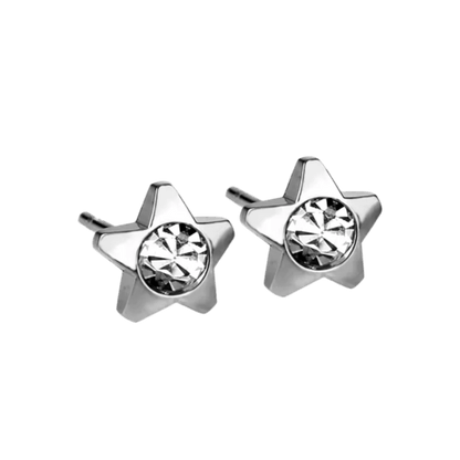 Stervormige oorbellen met heldere edelstenen.