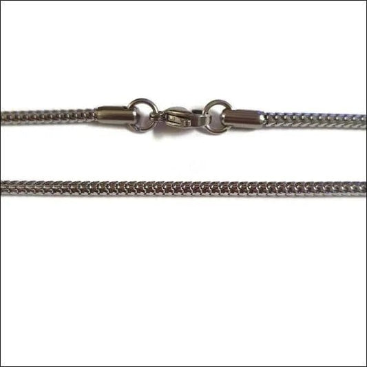 Een ketting met een sluiting eraan