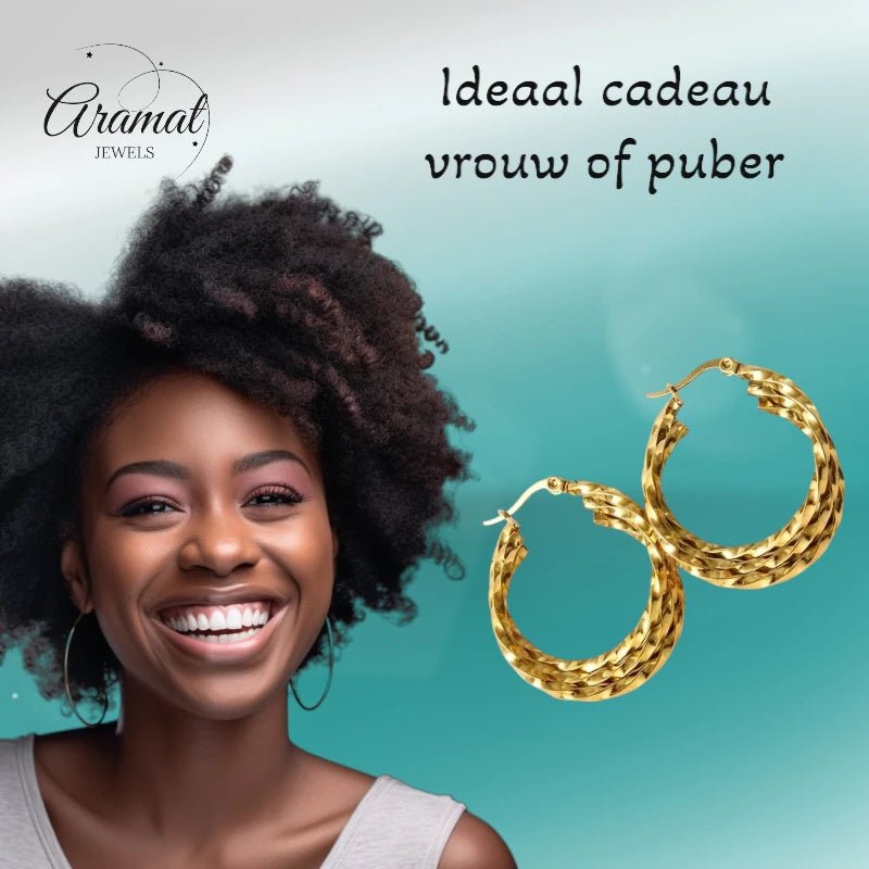 Triple Gedraaide Goudkleurige Oorringen - Statement Look - oor6280 - 538784 - Oorringen kopen# - 30mm - alles - cadeau