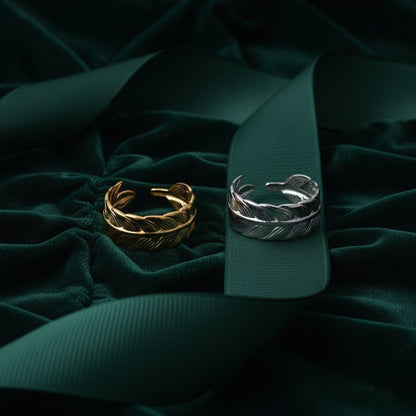 Verstelbare RVS Ring met Veertje Motief - (8 mm) - Aramat Jewels - Ringen - cadeautip