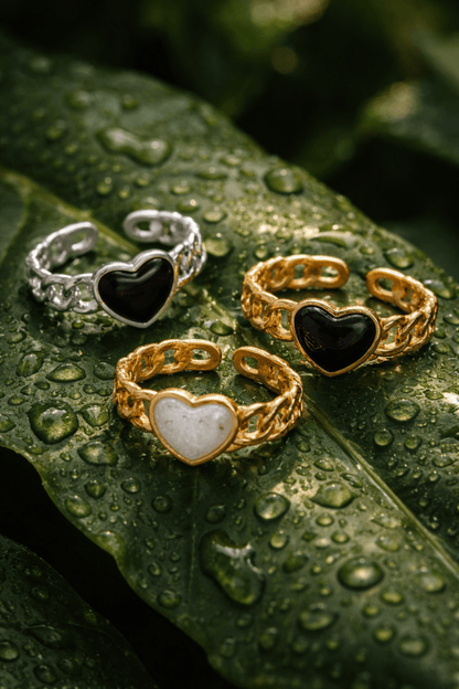 Verstelbare RVS Ring met Zwart Emaille Hartje - Zilverkleur (8 mm) - Aramat Jewels - Ringen - cadeautip