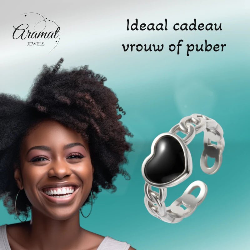 Verstelbare RVS Ring met Zwart Emaille Hartje - Zilverkleur (8 mm) - Aramat Jewels - Ringen - cadeautip