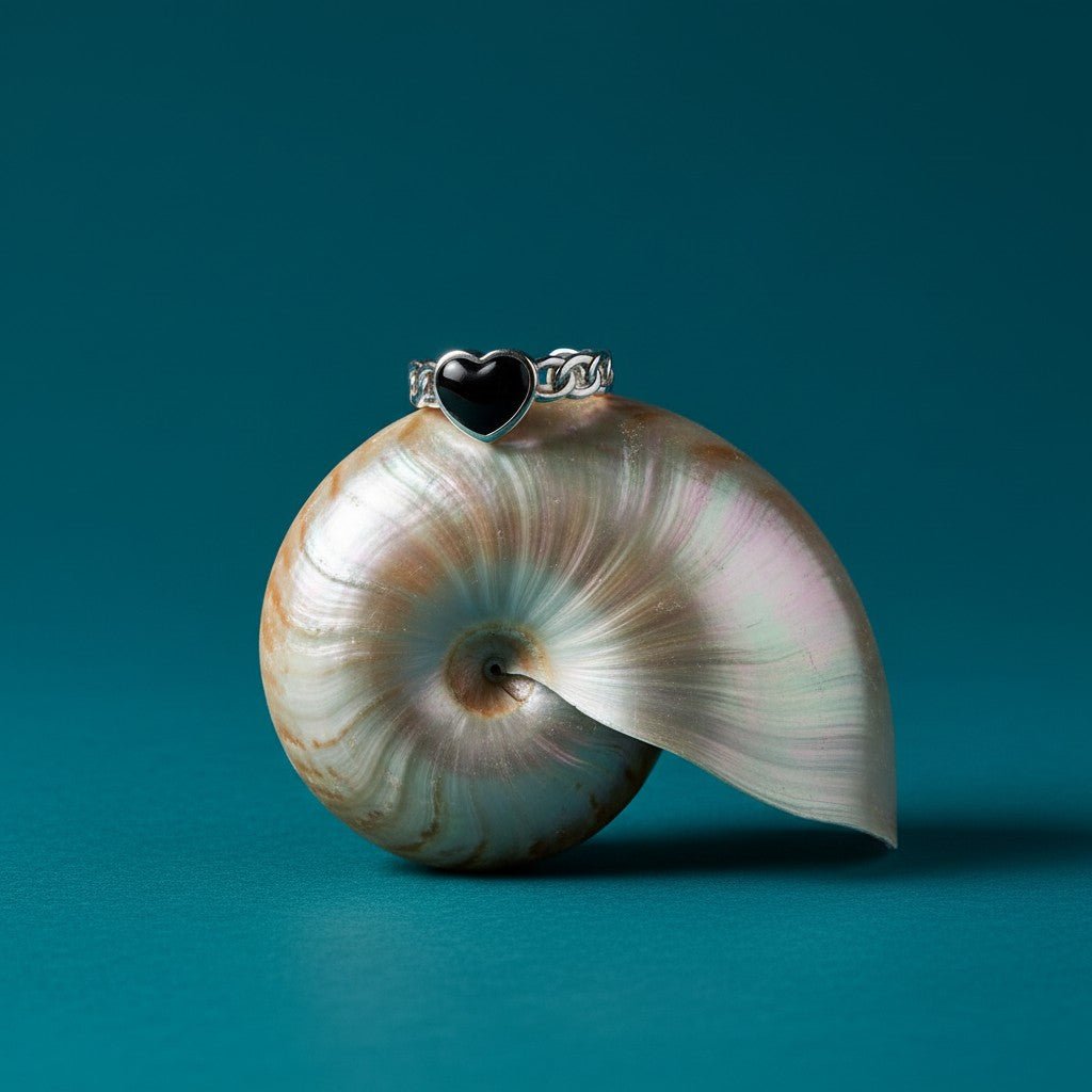 Verstelbare RVS Ring met Zwart Emaille Hartje - Zilverkleur (8 mm) - Aramat Jewels - Ringen - cadeautip