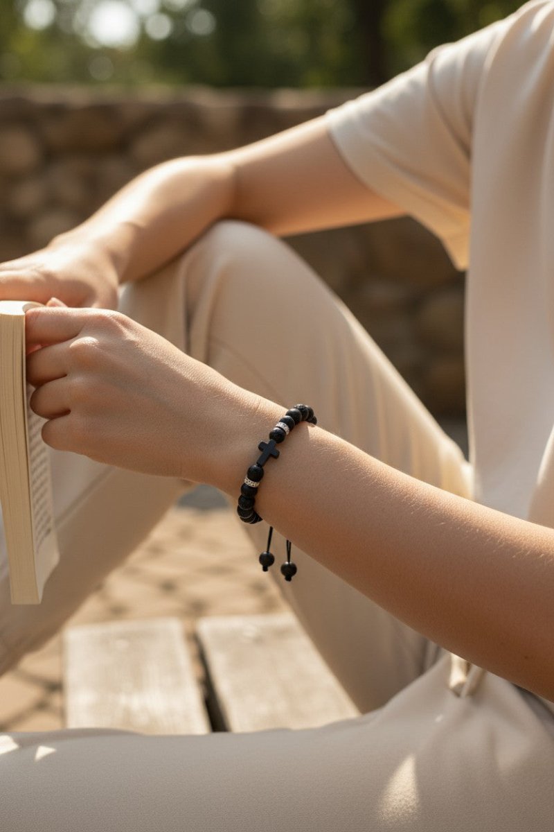 Verstelbare Zwarte Armband Met Lavasteen - Aramat Jewels - Armbanden - cadeautip