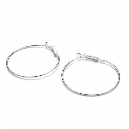 Zilverkleurige metalen oorringen 40mm met klapscharnier, lichtgewicht en personaliseerbaar met oorbedels voor dames