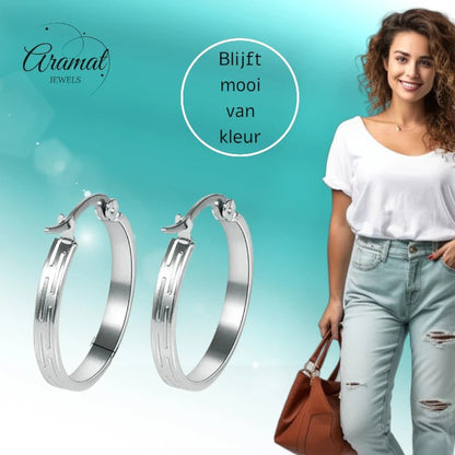 Zilverkleurige RVS Oorringen met Streepjes Motief - 20 mm - Aramat Jewels - Oorringen - cadeautip
