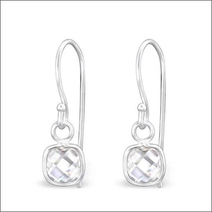 Sterling zilveren oorbellen met witte topaas