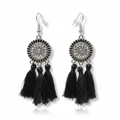 Zomerse boho oorhangers met zwarte kwastjes en RVS cirkel, 75x21mm, lichtgewicht festival oorbellen voor dames