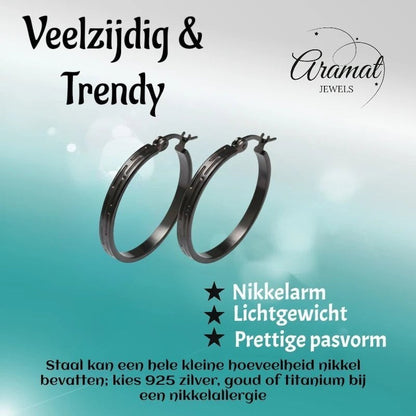 Zwarte RVS Oorringen met Streepjes Motief - 30 mm - Aramat Jewels - Oorringen - cadeautip